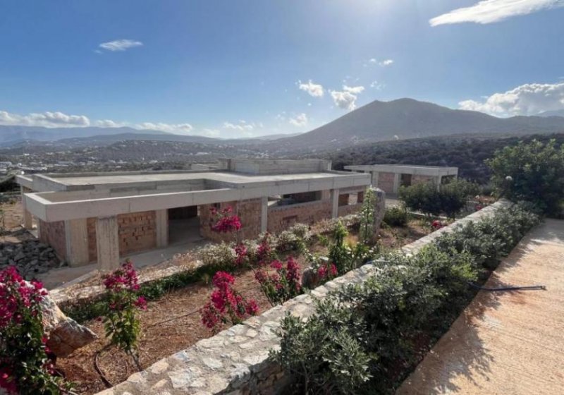 Agios Nikolaos MIT VIDEO: Kreta, Agios Nikolaos: Hochwertige, unfertige Bungalow-Villa mit Gästehäusern, mehreren Pools und herrlicher Haus